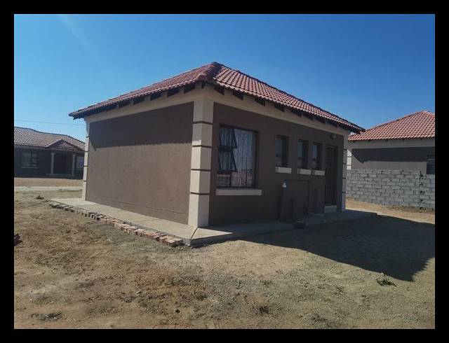 2 BEDROOM HOUSE FOR SALE IN ERMELO